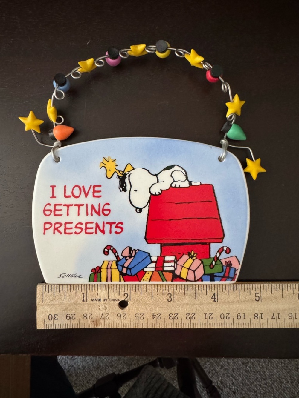 Snoopy 'I Love Getting Presents' Hanging Plaque